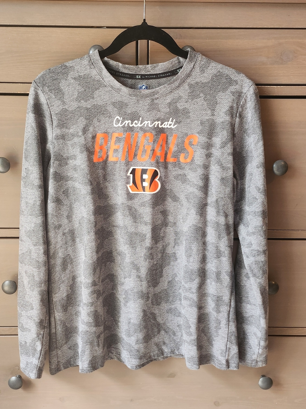 Cincinnati Bengals Gray Camo Long Sleeve Tee By MSX Michael Strahan Women's L